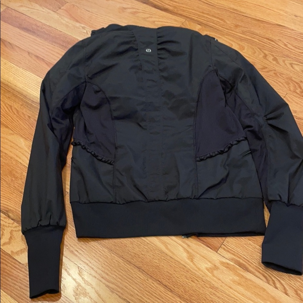 Lululemon Lightweight Jacket - image 5